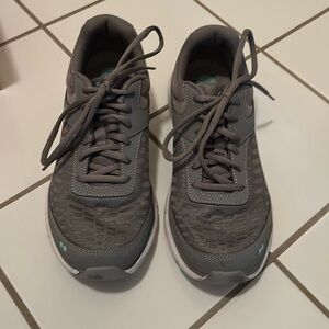 Ryka Women’s size 9 medium. Frost Grey. Memory foam sneaker